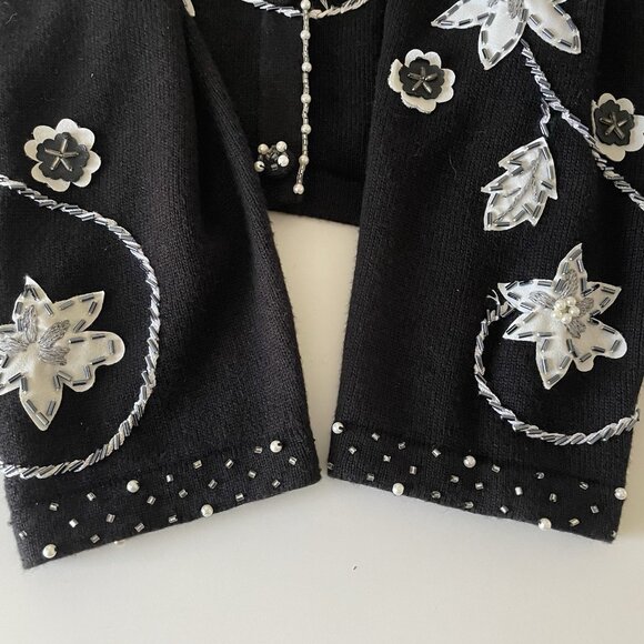 VTG Berek Sweater Cardigan Floral Bling Applique Pearls Black White 50's Medium - Picture 11 of 11